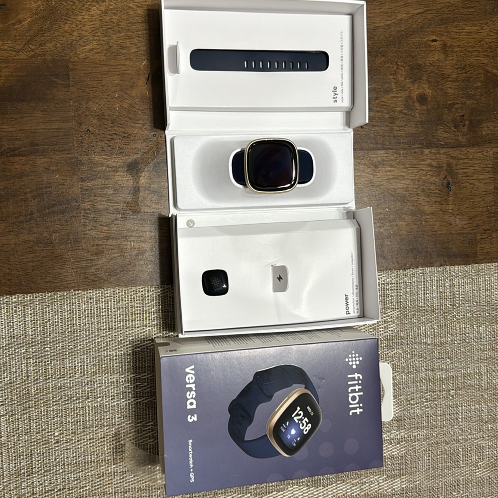 Fitbit Versa 3 used l
